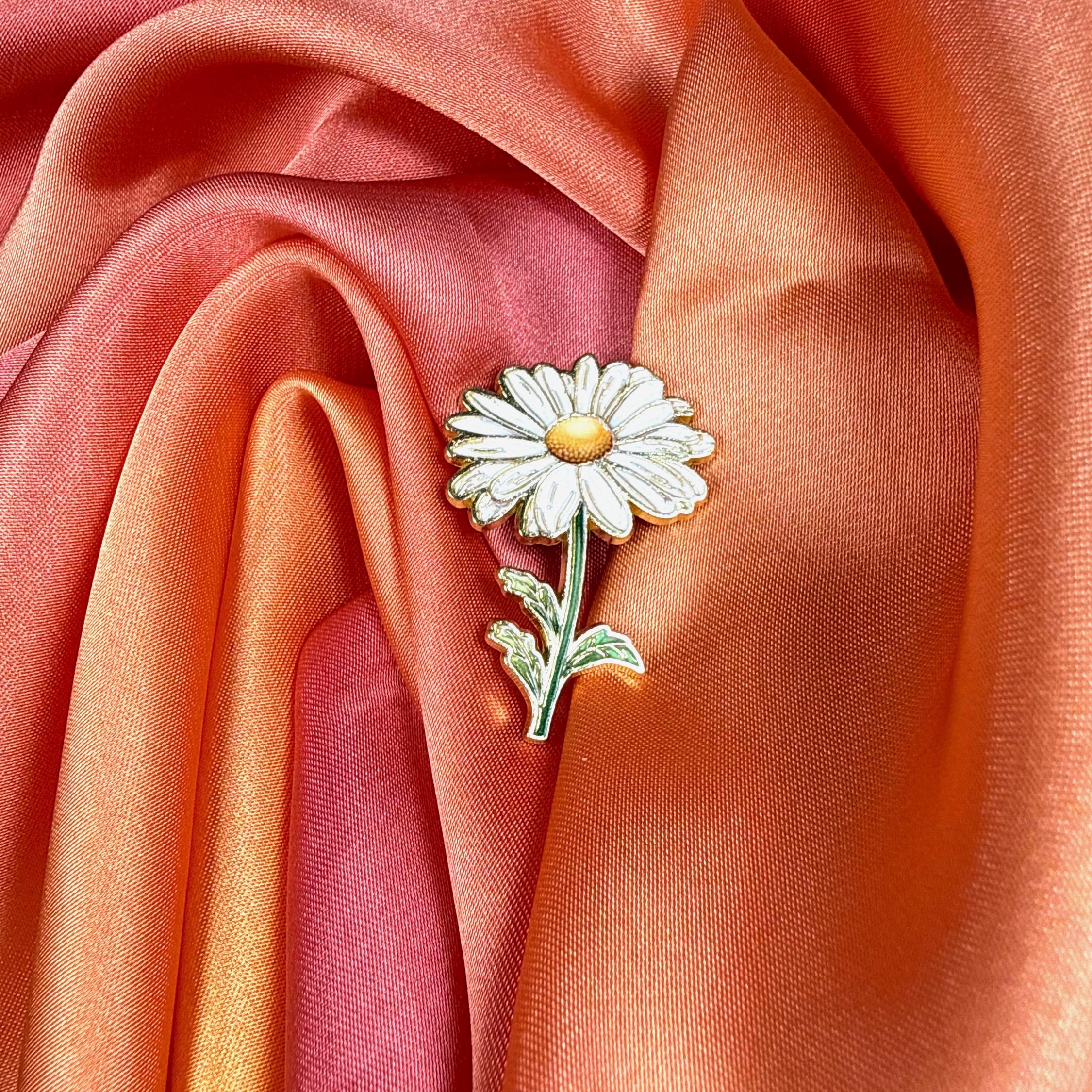 Daisy Enamel Pin Badge | Pincredible