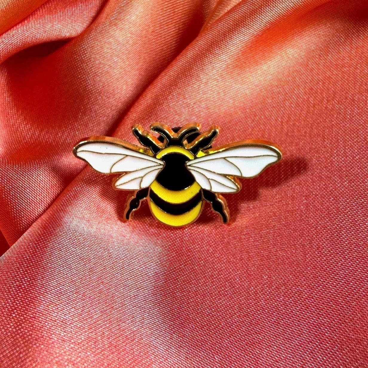 Bumblebee Bee Enamel Pin Badge | Pincredible
