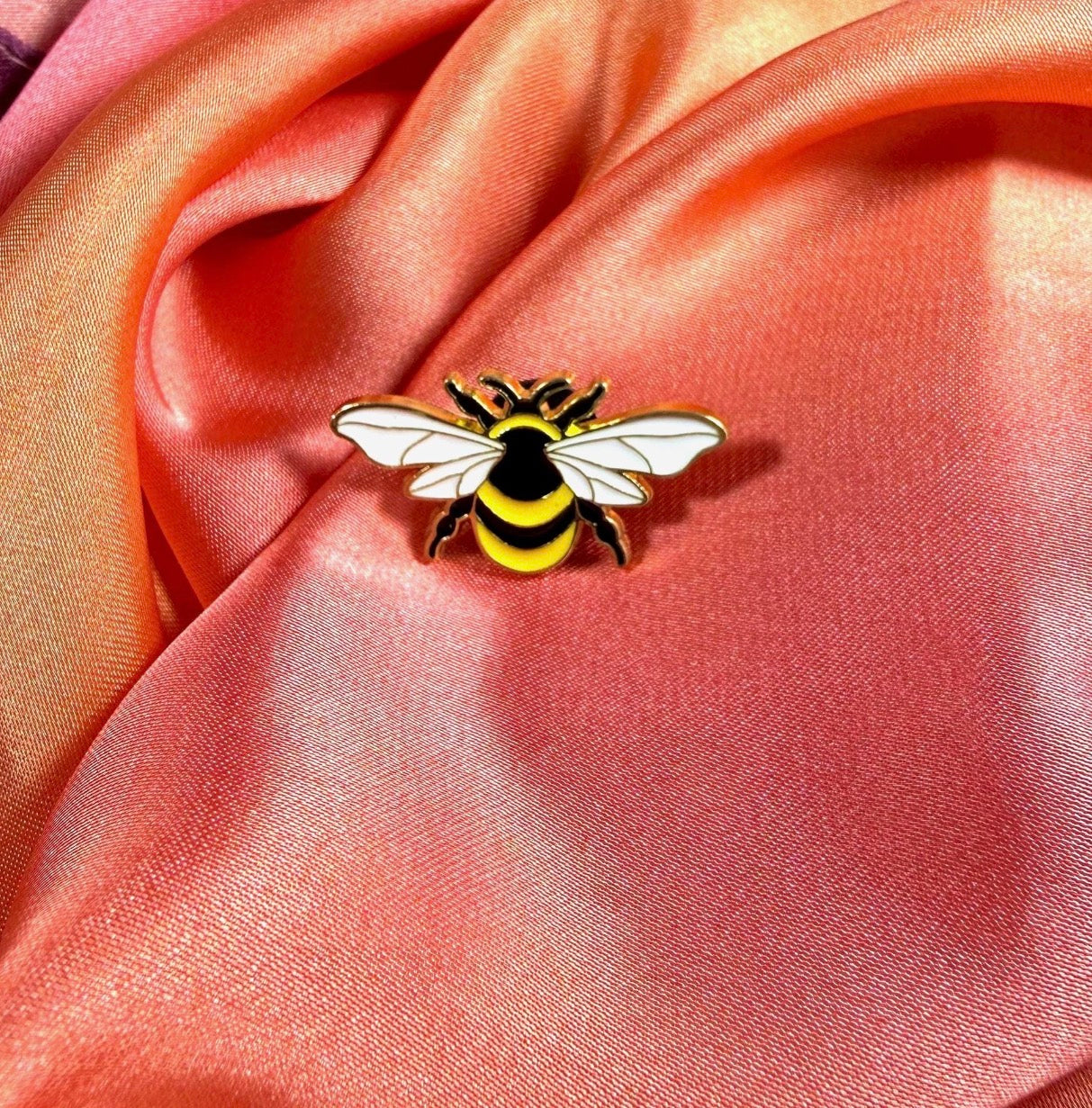 Bumblebee Bee Enamel Pin Badge | Pincredible