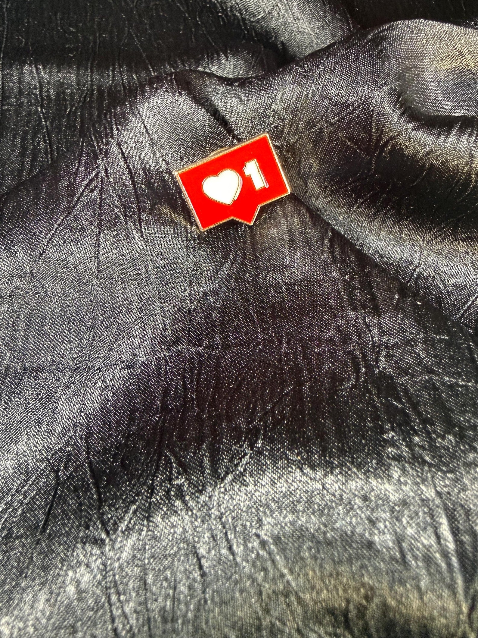 Like Heart Love Valentines Enamel Pin Badge | Pincredible
