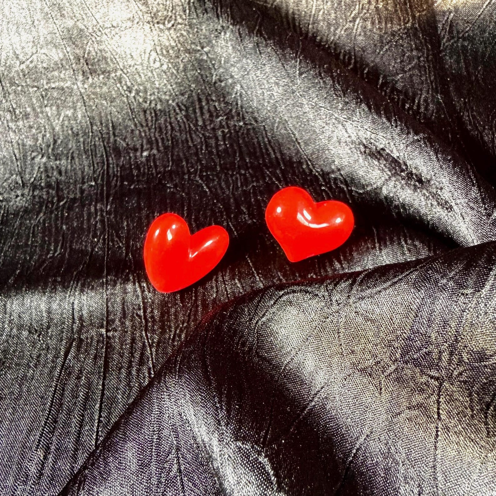 Heart Pair Love Valentines Pin Badge | Pincredible