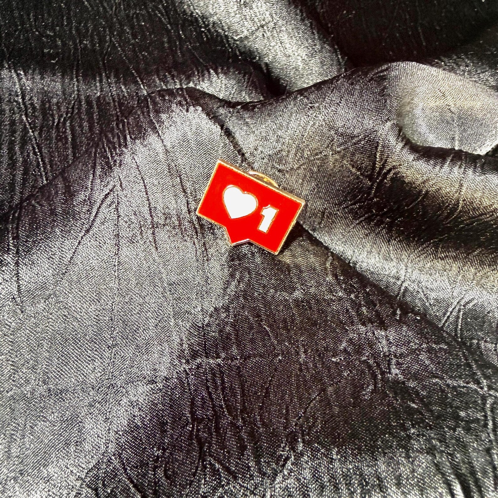 Like Heart Love Valentines Enamel Pin Badge | Pincredible
