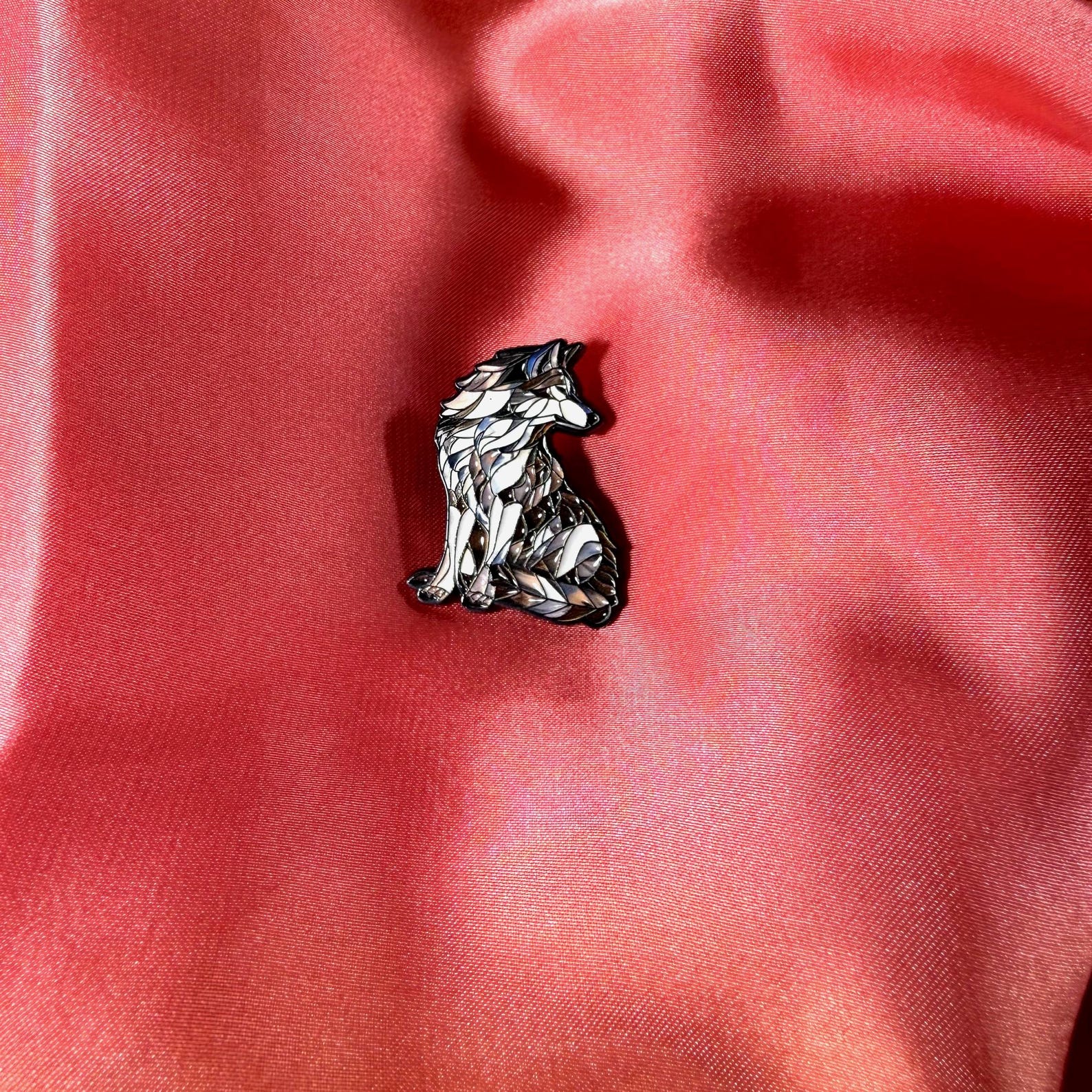 Wolf Mosaic Enamel Pin Badge | Pincredible