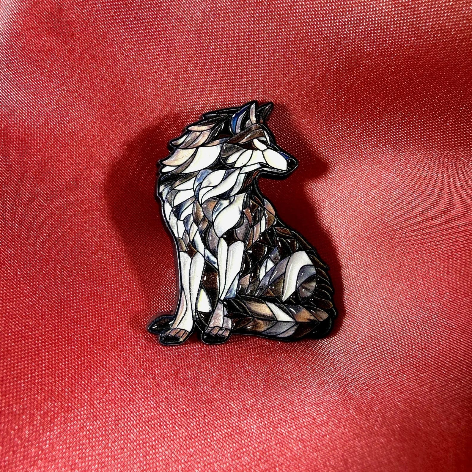 Wolf Mosaic Enamel Pin Badge | Pincredible