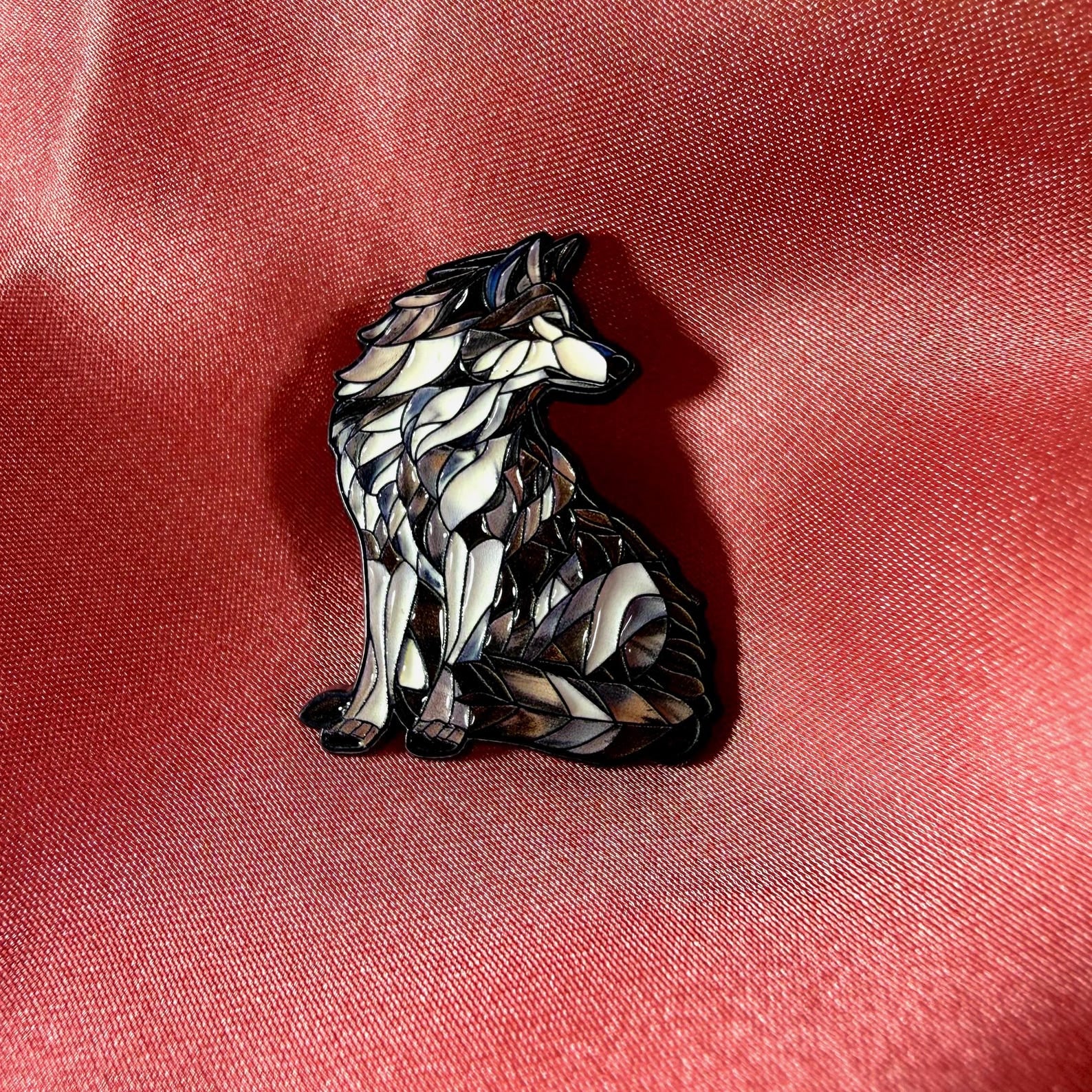 Wolf Mosaic Enamel Pin Badge | Pincredible