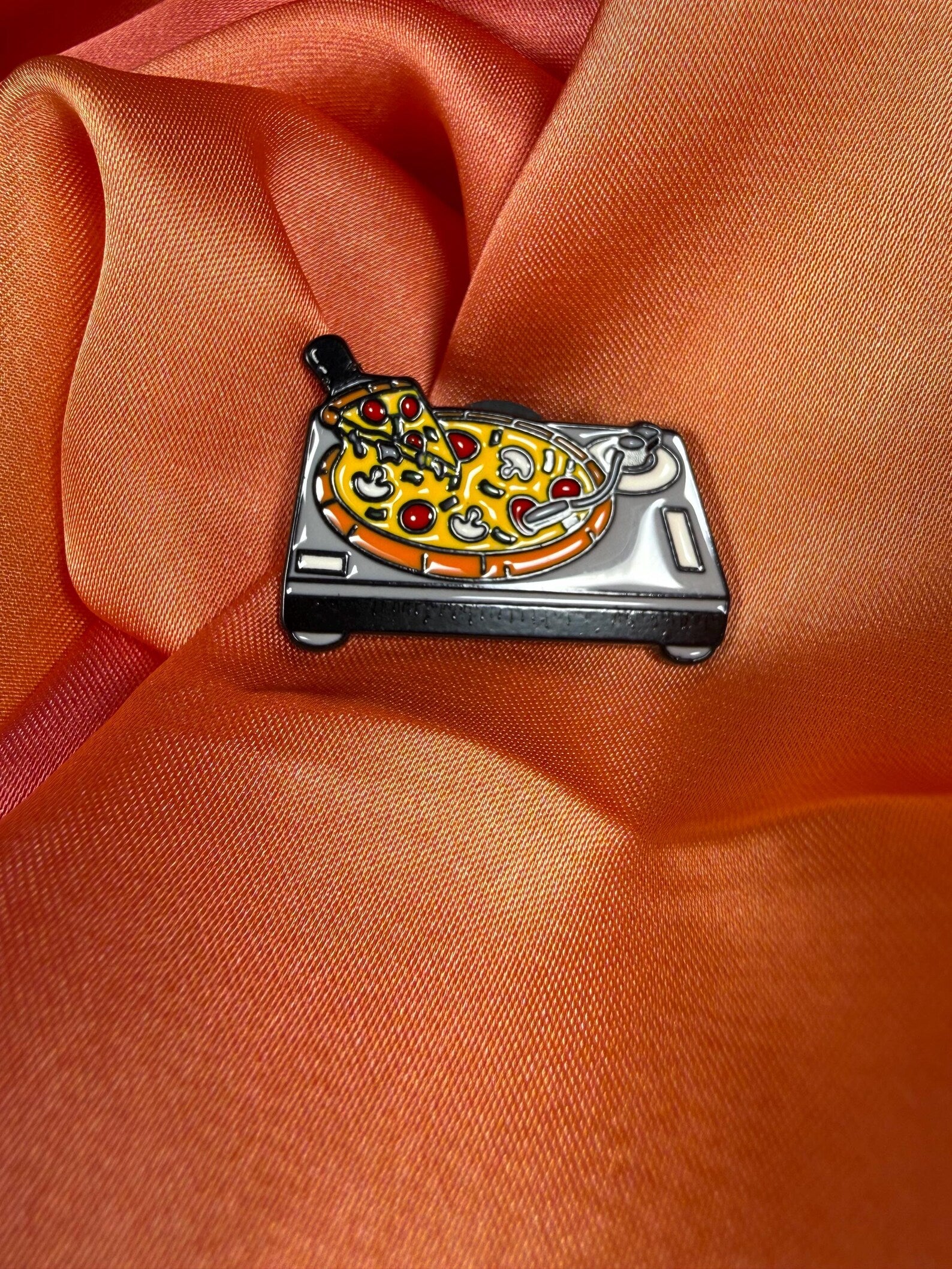 Pizza Turntable DJ Enamel Pin Badge | Pincredible