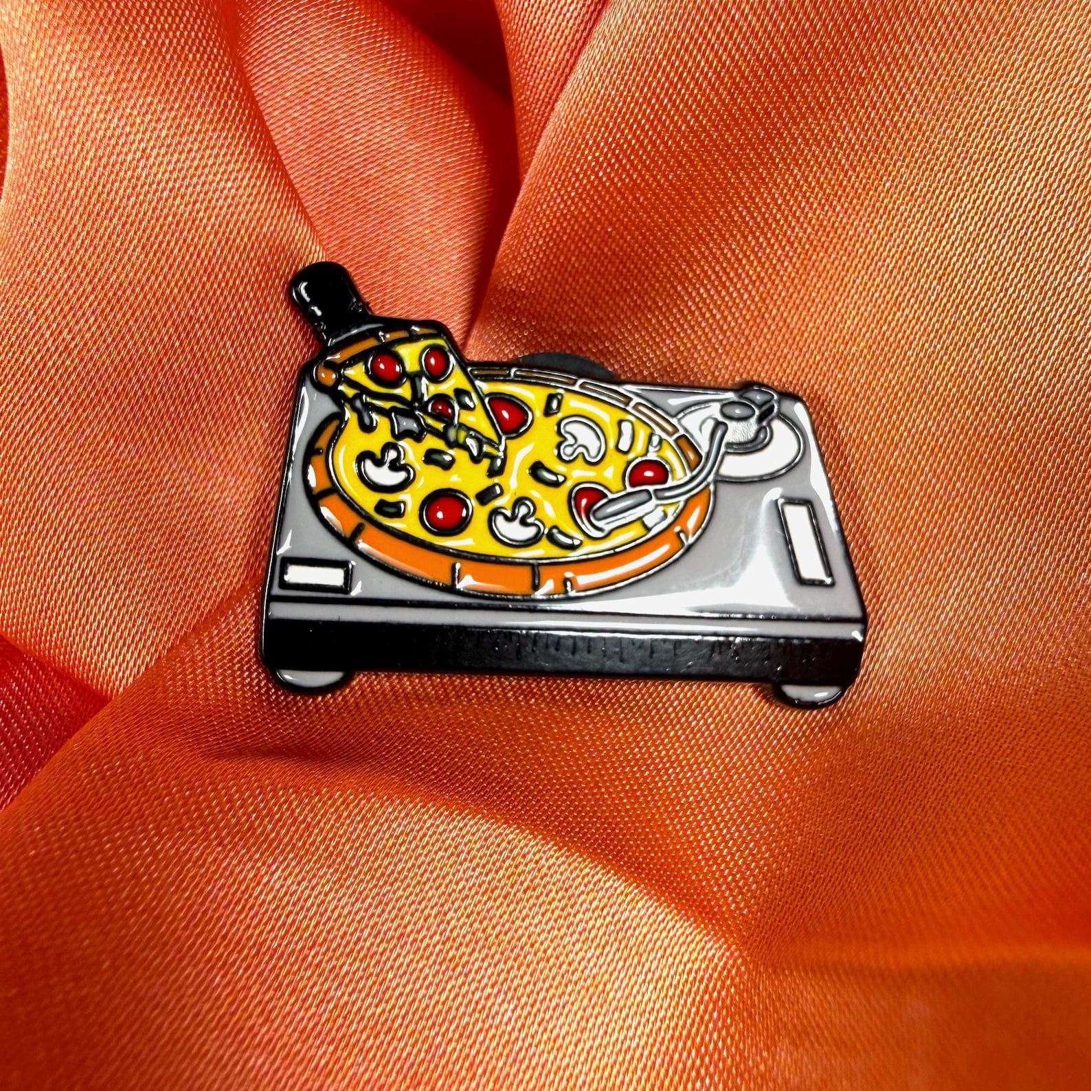 Pizza Turntable DJ Enamel Pin Badge | Pincredible